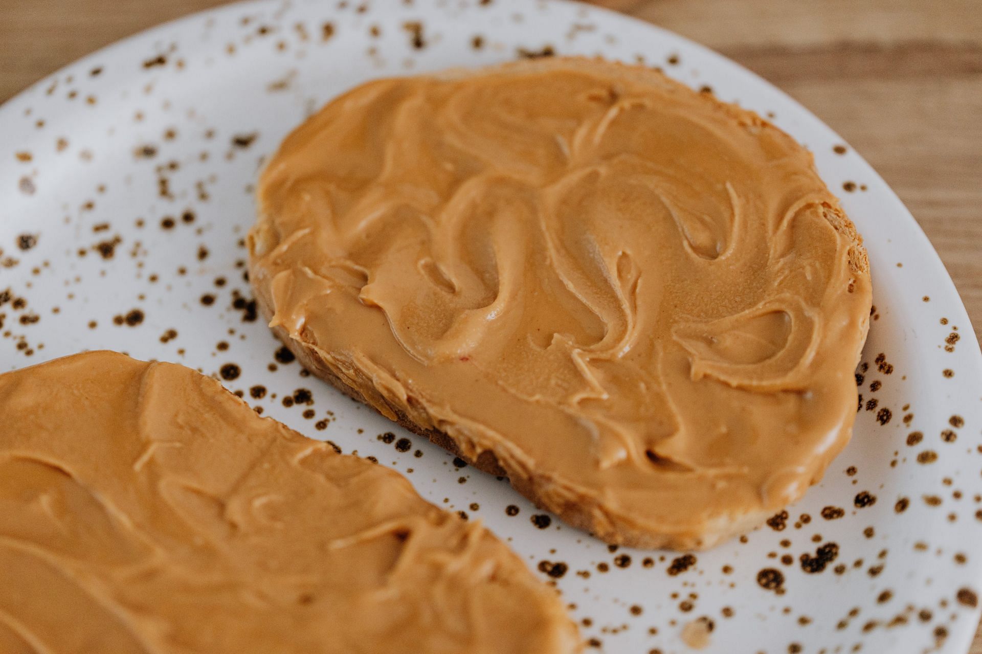 Benefits of this nut butter (Image sourced via Pexels / Photo by Karolina)