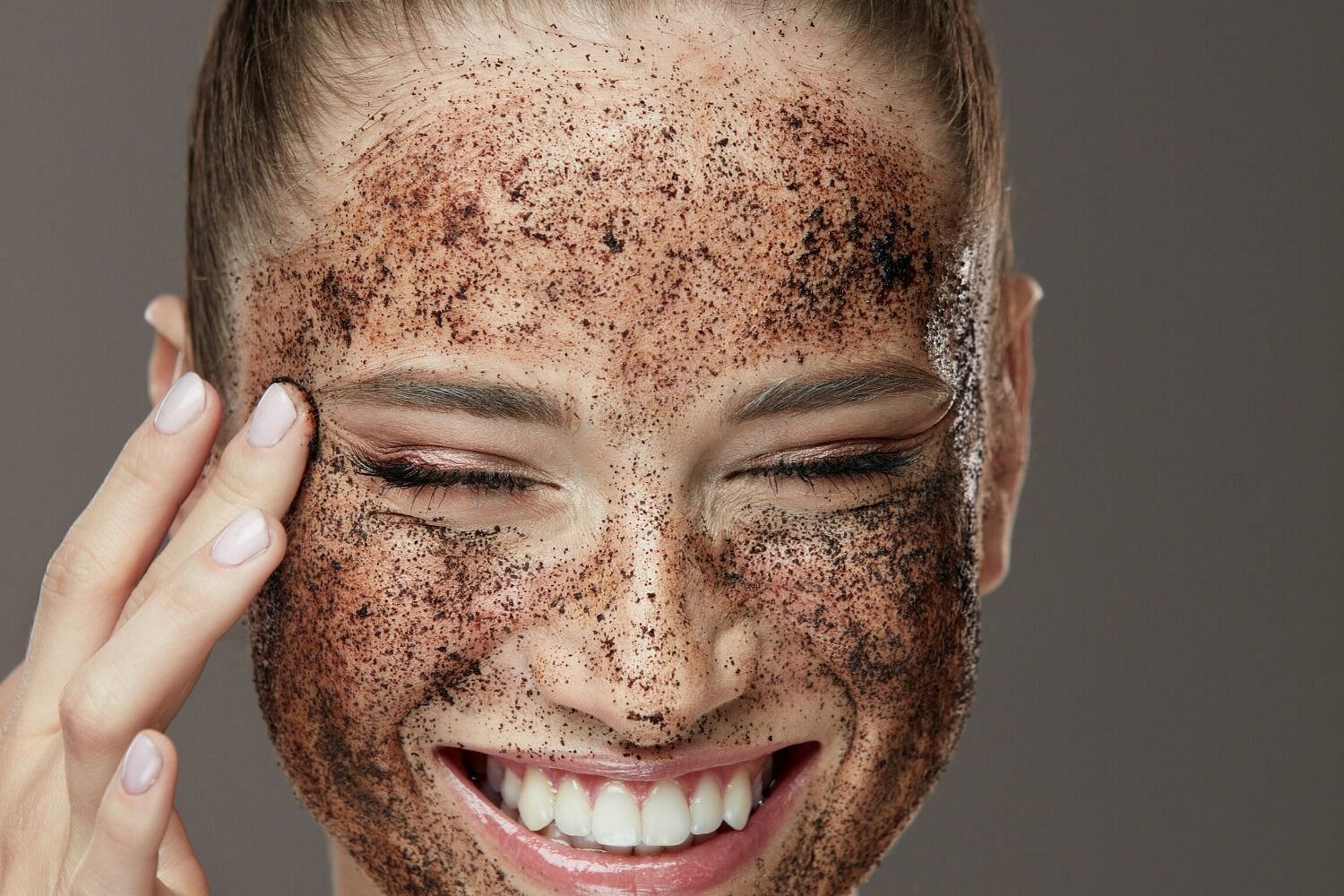 Natural Skin Exfoliants (Image via Shutterstock/Puhha)