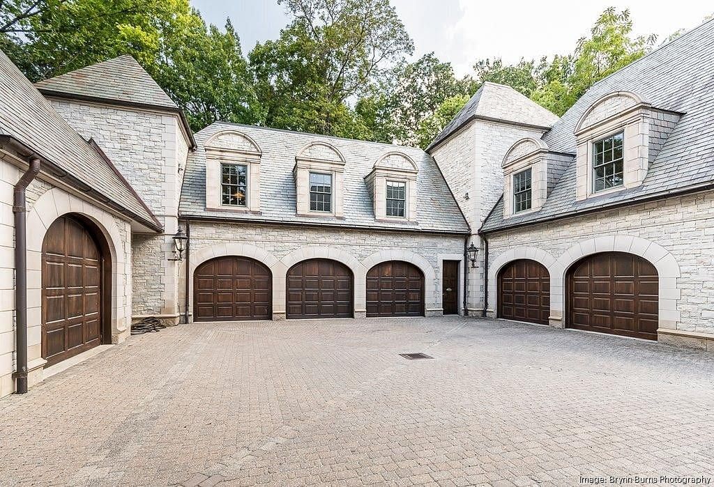 Travis Kelce&#039;s multiple garages. Credit: Brian Burns Photography/Realtor.com