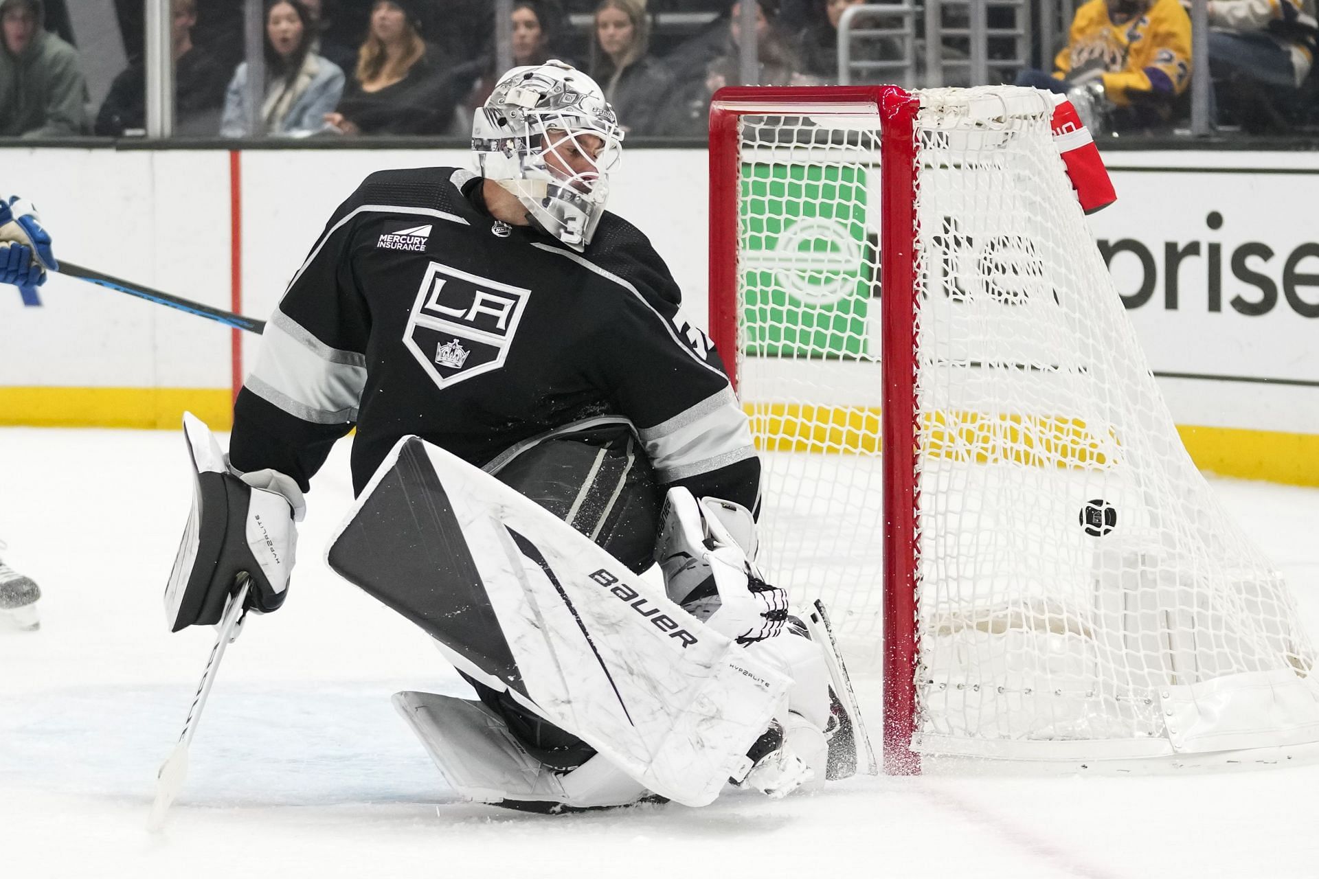 Cam Talbot of the NHL&#039;s Los Angeles Kings