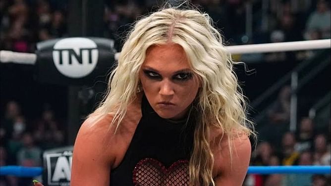 AEW star calls Julia Hart a "witch"