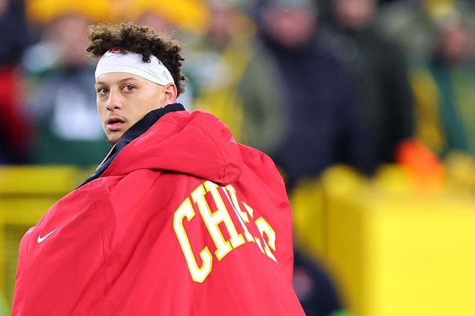 Patrick Mahomes "disappointed" with Christmas Day schedule vs Raiders: "Going to miss Christmas Eve with my kids"