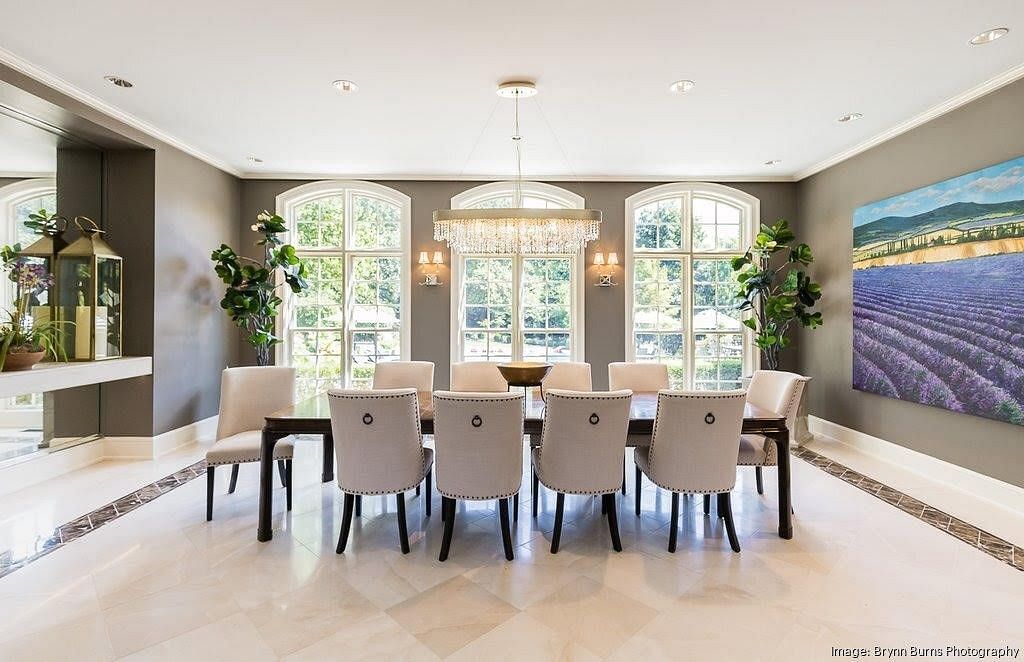 Travis Kelce&#039;s dining room table. Credit: Brian Burns Photography/Realtor.com