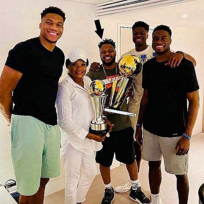 Giannis antetokounmpo siblings