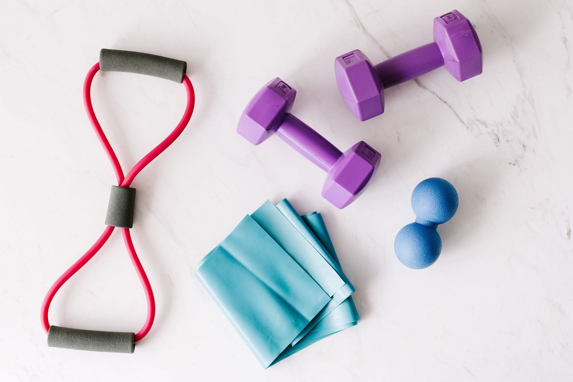 Forearm exercise equipment (Image sourced via Pexels / Photo by Karolina)