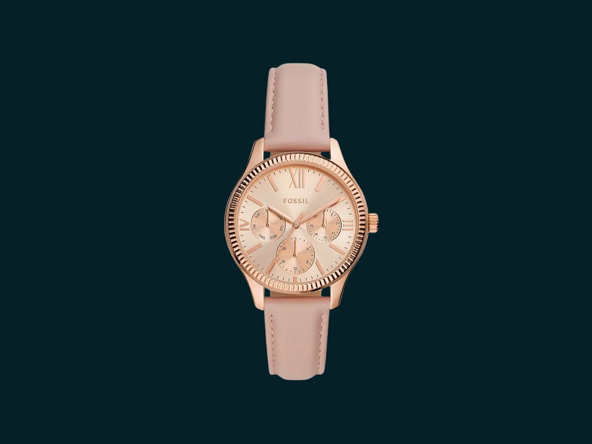 The Rye Multifunction nude leather watch (Image via Fossil)