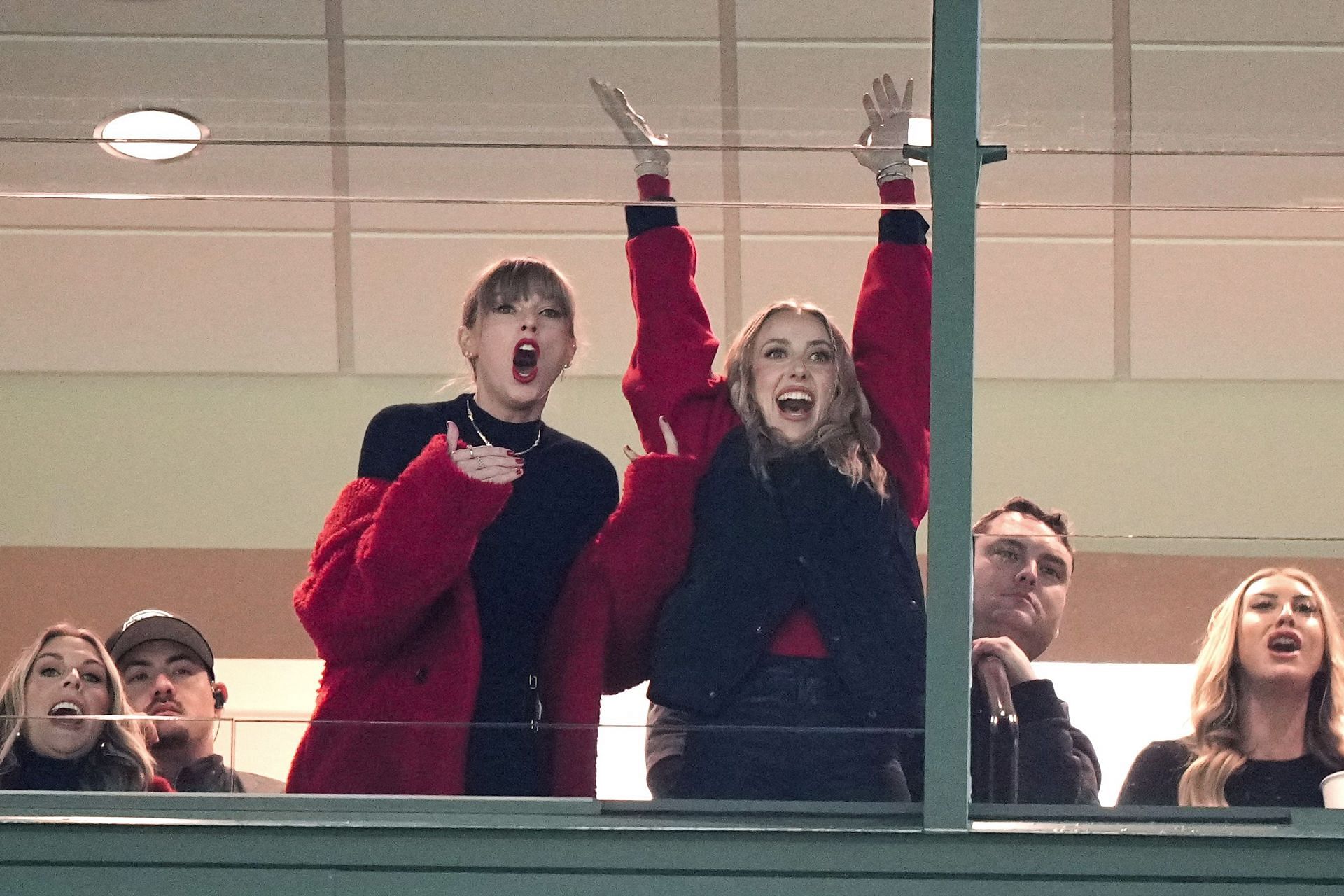 Taylor Swift and Brittany Mahomes watching the game