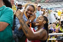 Sha'Carri Richardson thanks aunt as she congratulates her on winning the 2023 USATF Athlete of the Year Award