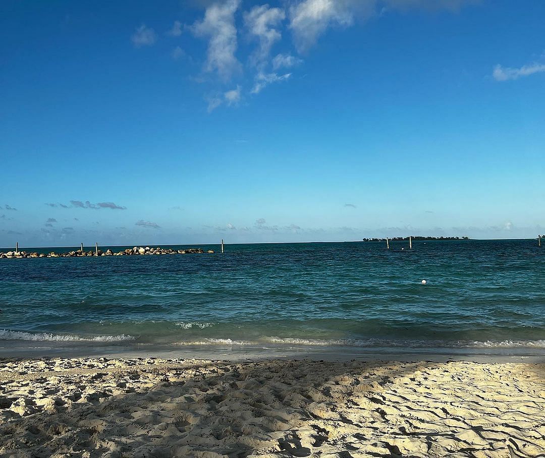 The view enjoyed by Keeta Vaccaro and Tyreek Hill at the beach. (Keeta Vaccaro/IG)