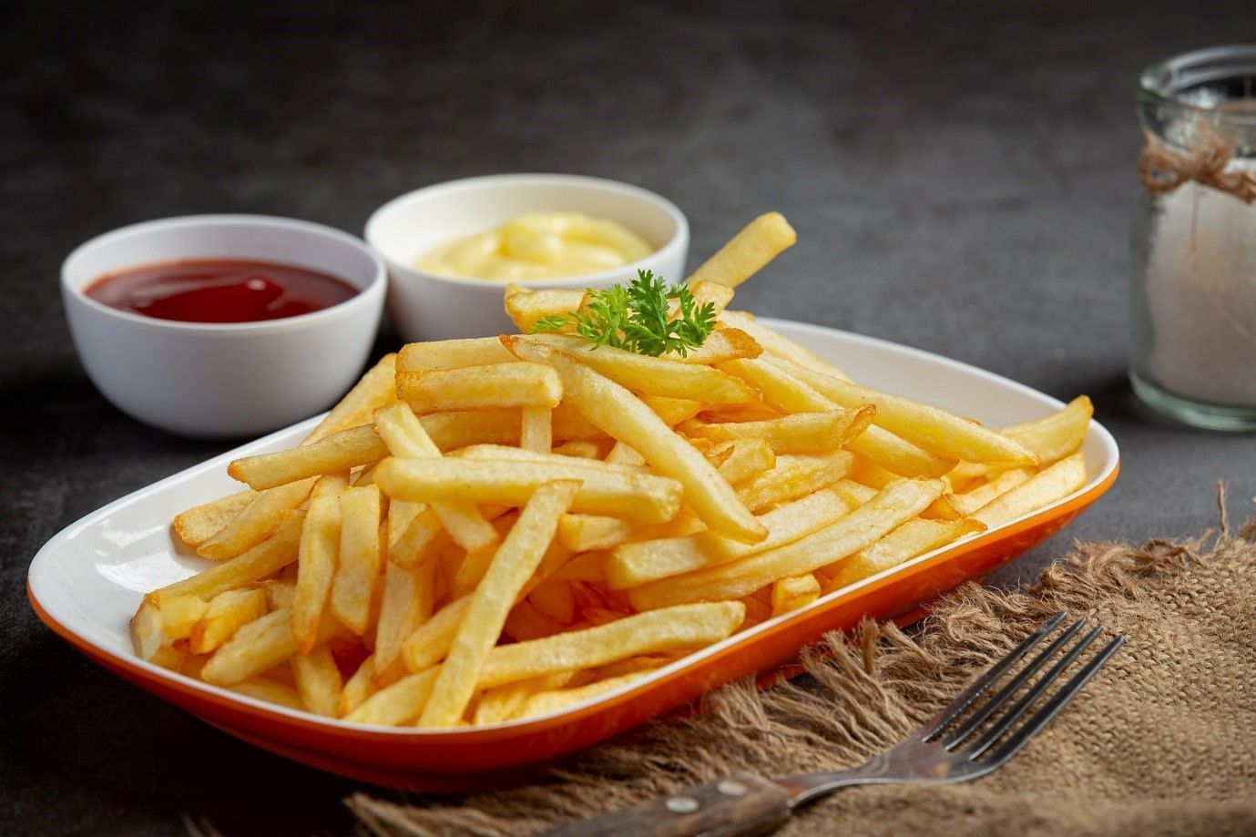 McDonald&rsquo;s use beef tallow to its fryer oil (image by jcomp on freepik)