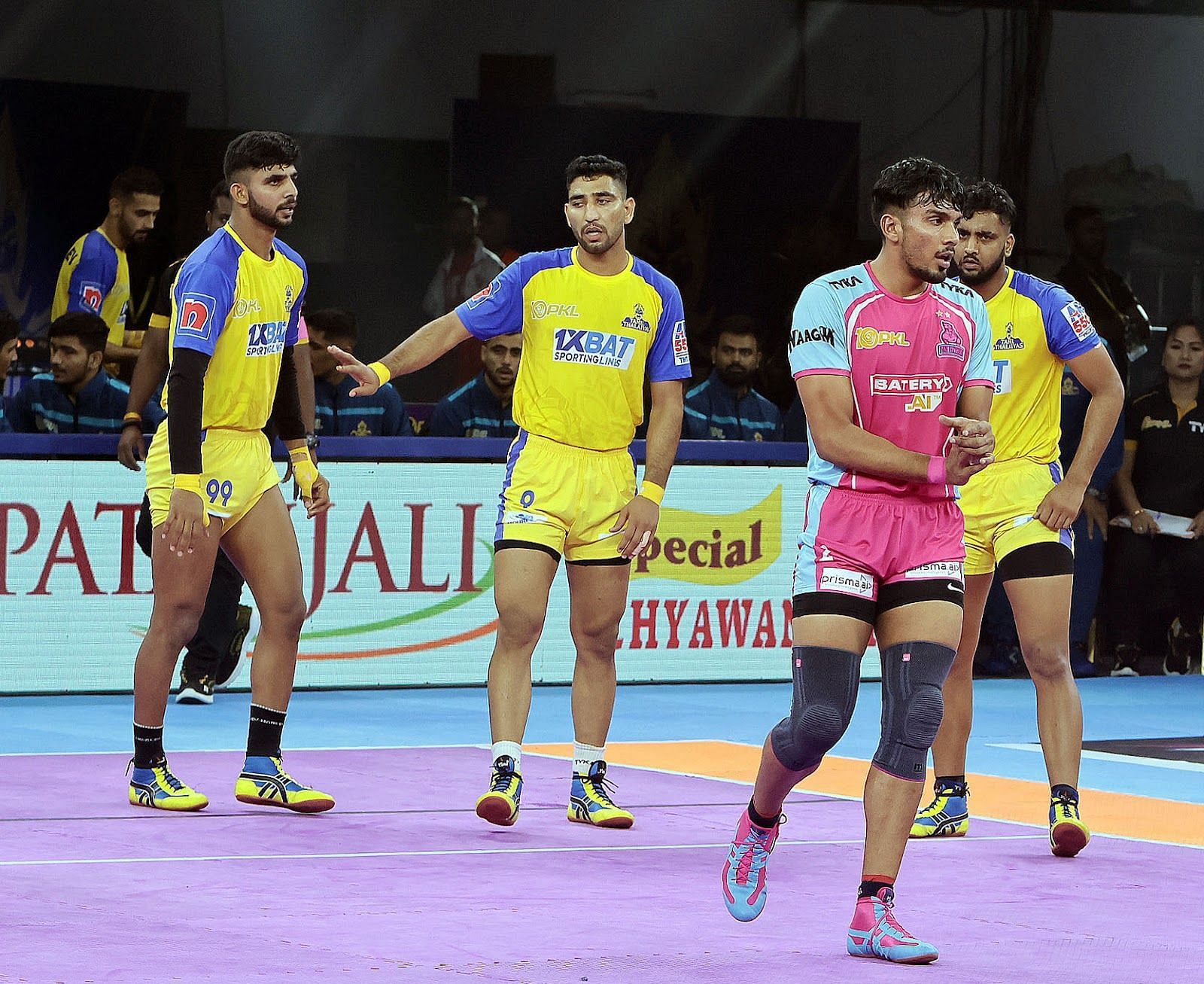 Arjun Deshwal (right) of Jaipur Pink Panthers (Credits: PKL)