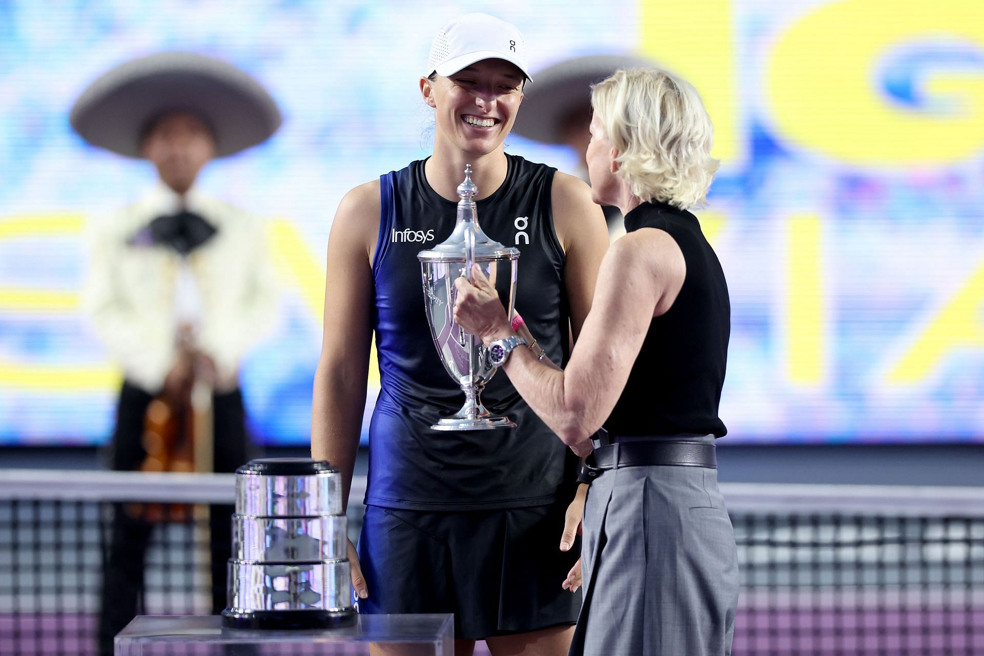 Chris Evert with Iga Swiatek at the WTA Finals