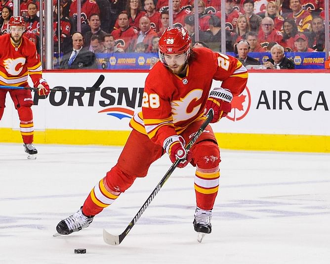NHL trade rumors: Calgary Flames forward may help Nathan MacKinnon and struggling Avalanche offense