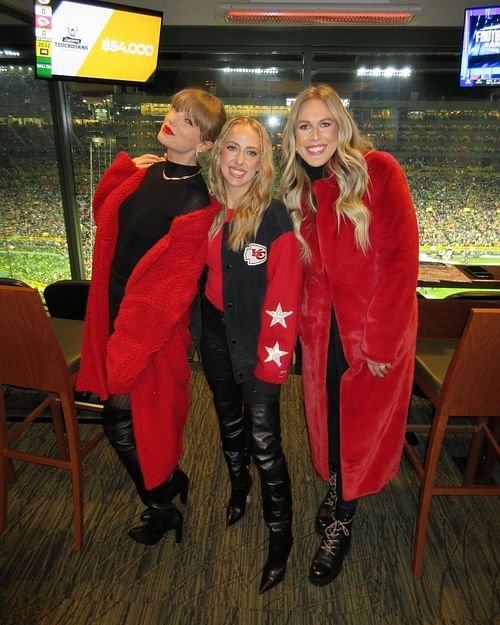 Taylor Swift (l), Brittany Mahomes (c), and Lyndsay Bell. Credit: Brittany Mahomes (IG)