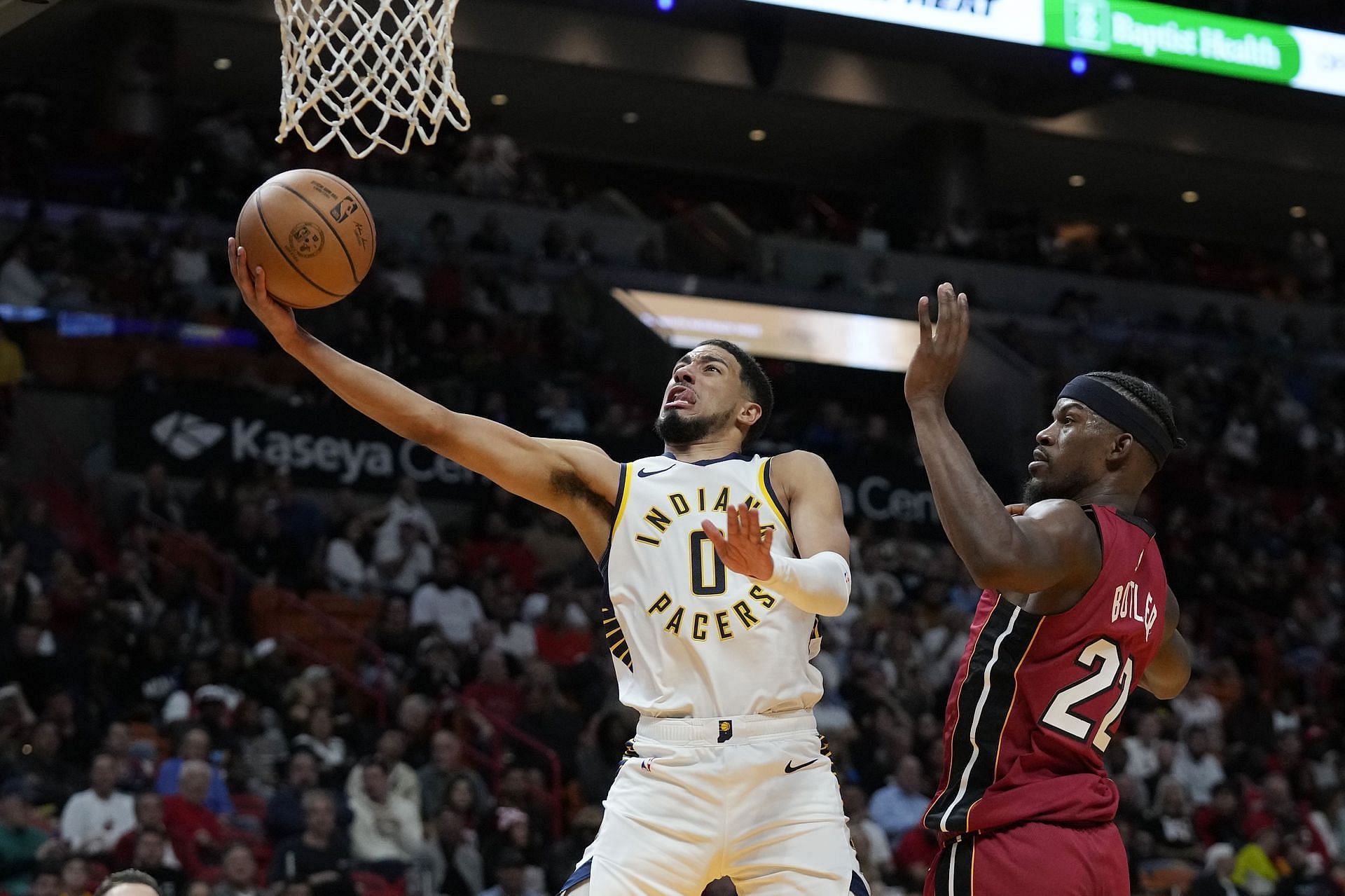 Watch Tyrese Haliburton and Myles Turner in the red carpet