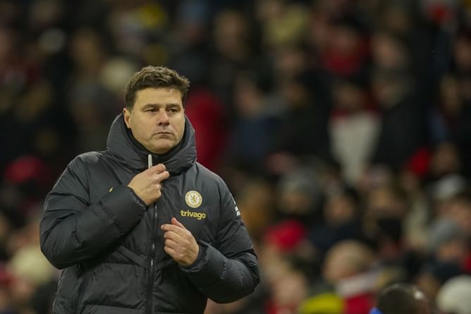 "Time to come back stronger" - Chelsea star provides injury update, shares pictures from hospital with crutches and cast around left ankle