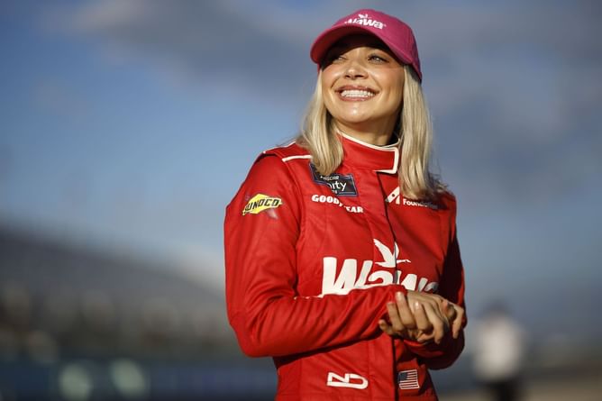 What medical condition does NASCAR driver Natalie Decker have?