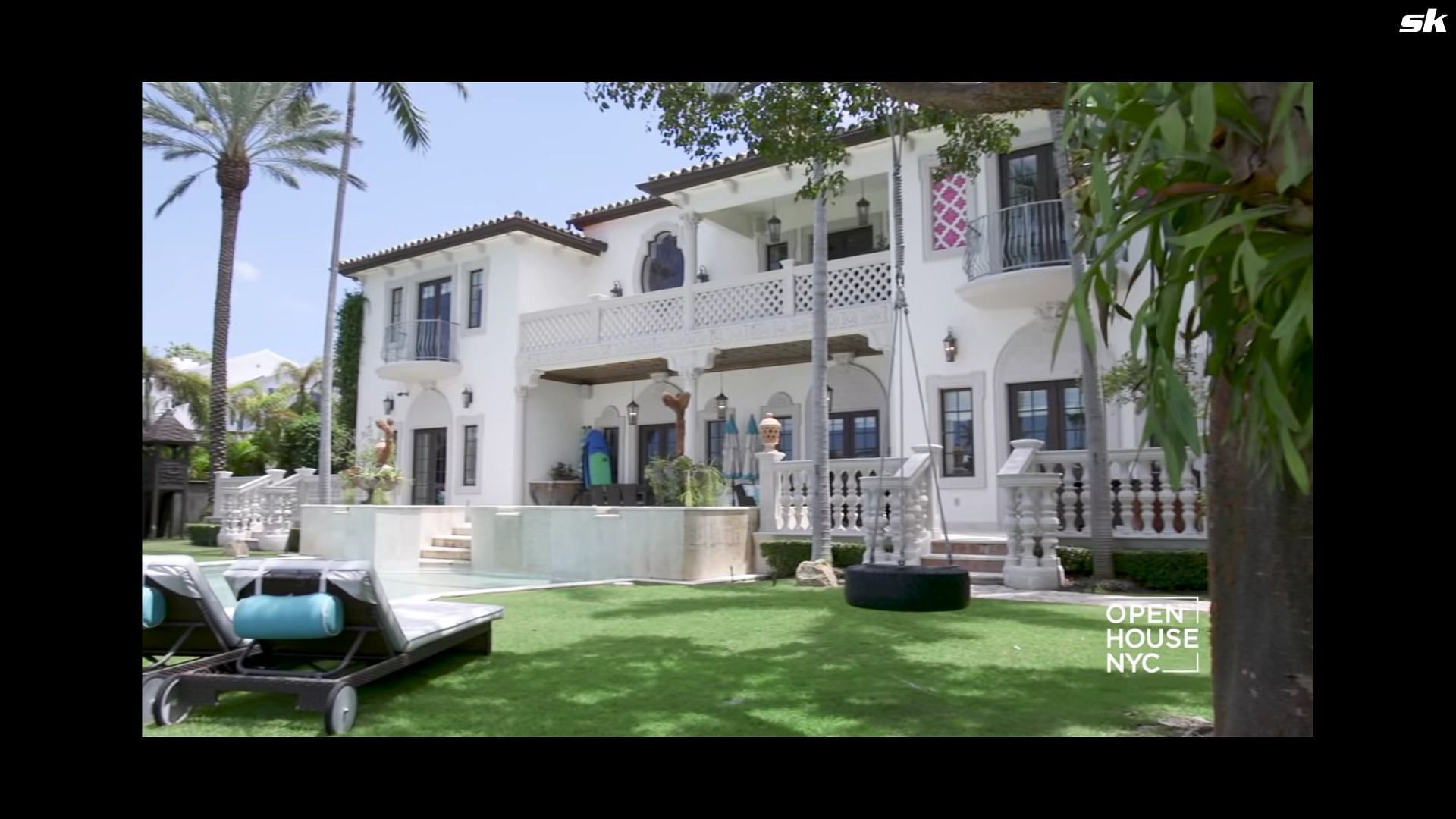 Mike Piazza&#039;s Miami beach mansion&#039;s exterior is visually striking