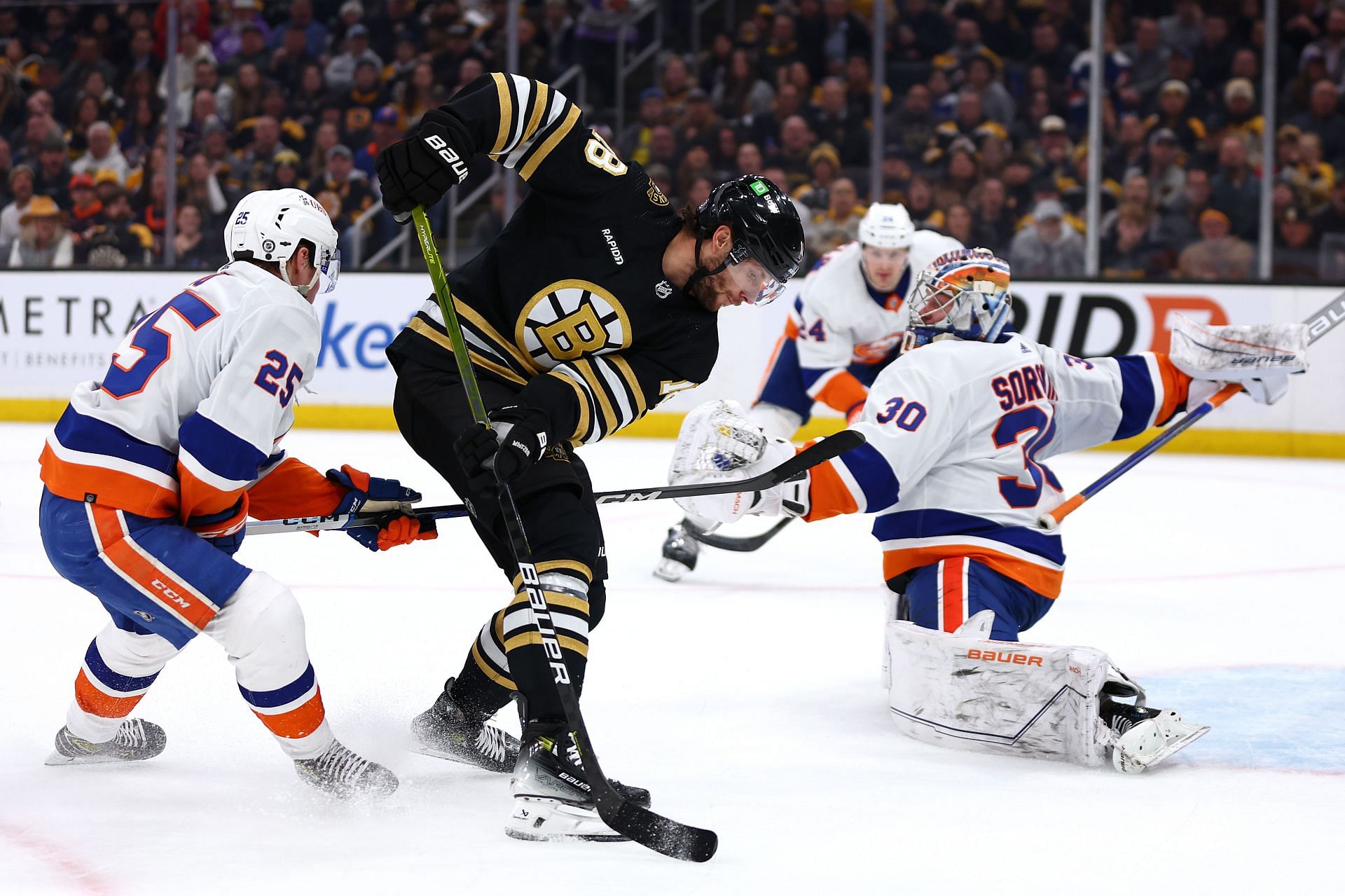 New York Islanders v Boston Bruins