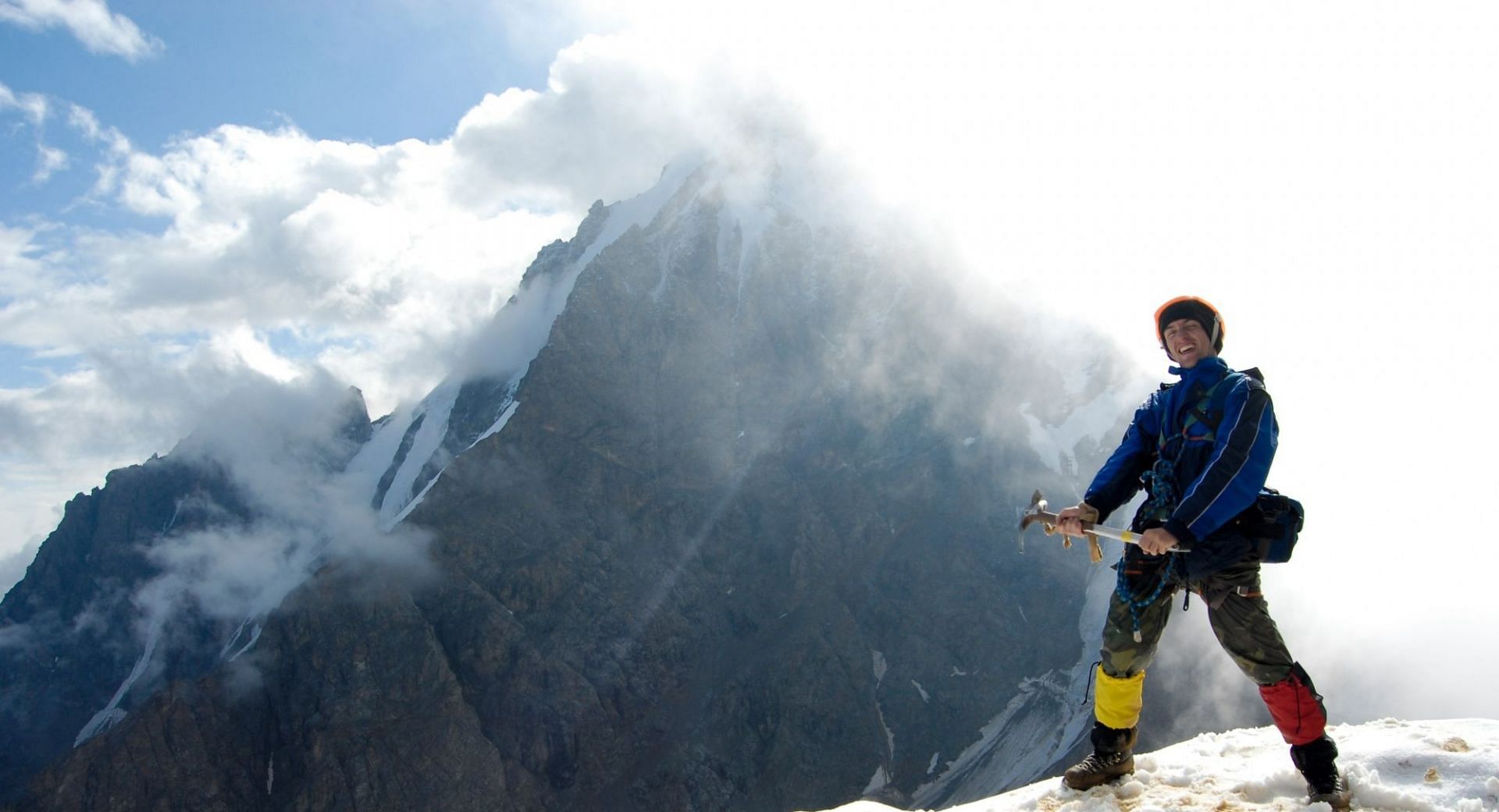 Benefits of training for high altitudes (Image by nikitabuida on Freepik)