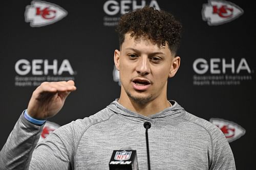 Patrick Mahomes at Chiefs Raiders Football