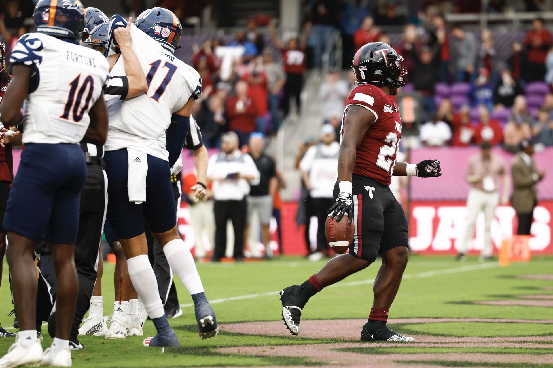 Who are the TroyDuke announcers today on ABC? All about CFB 76