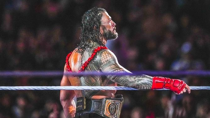 "वो Roman Reigns से बेहतर हैं" - WWE दिग्गज ने मौजूदा चैंपियन को ट्राइबल चीफ से अच्छा बताकर चौंकाया