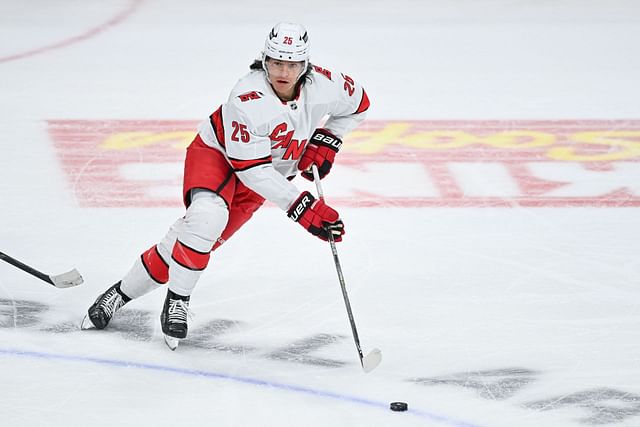 Carolina Hurricanes v Colorado Avalanche