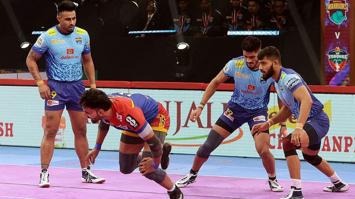 Bengal Warriors in action against UP Yoddhas (Image Courtesy: PKL)