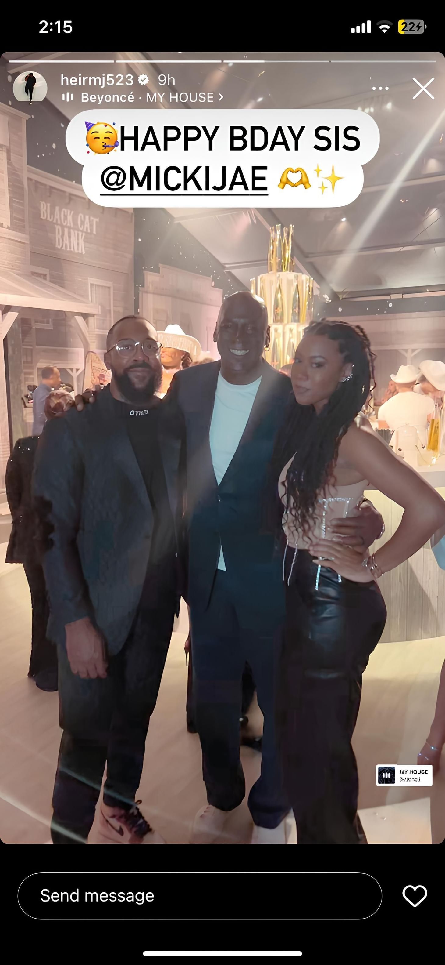 In photos Michael Jordan poses with Marcus inside daughter Jasmine’s