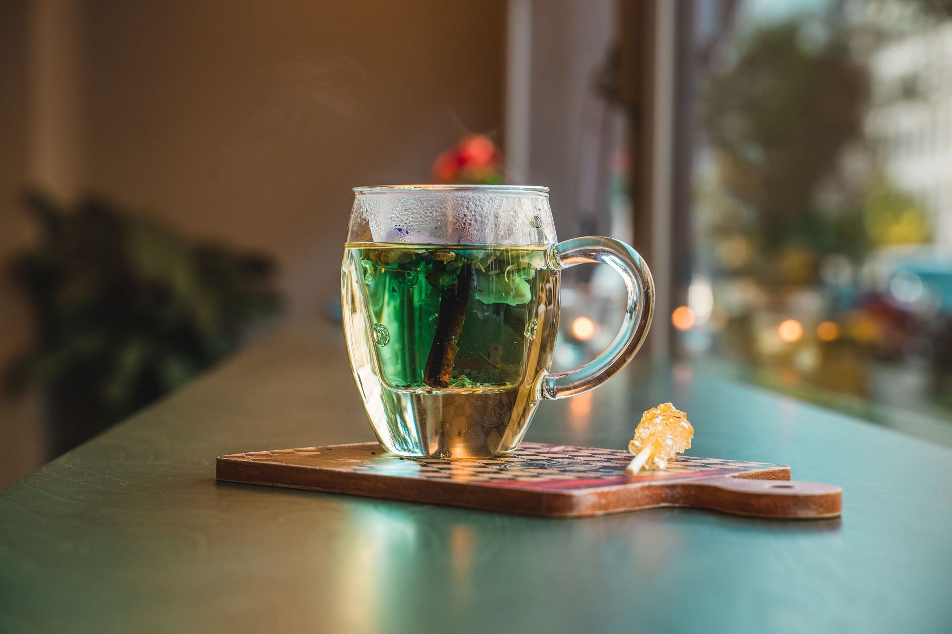 Green tea for brain and heart health (Image via Unsplash/ Leon Seibert)