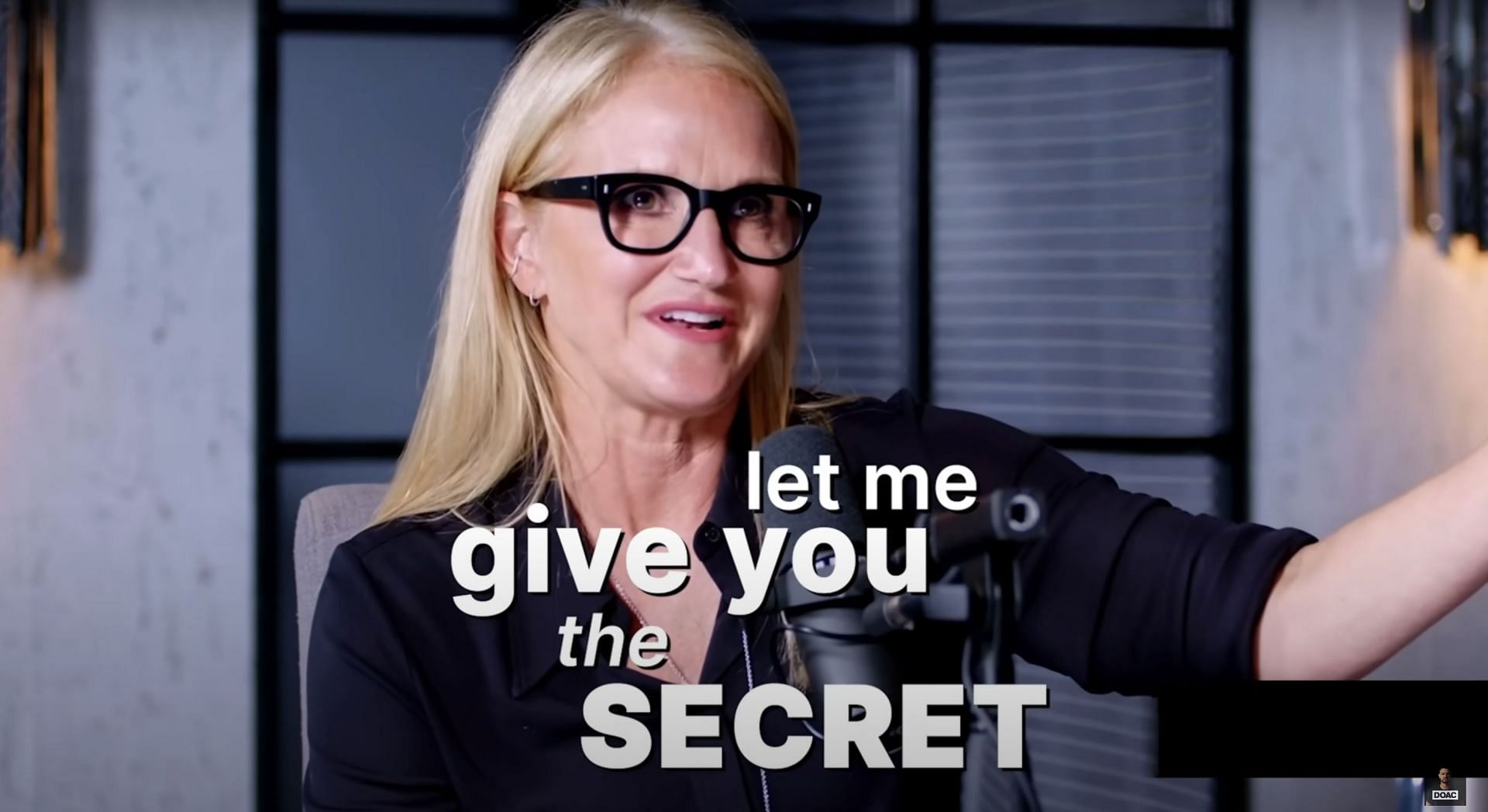 Mel Robbins is giving away a secret to relieve anxiety almost instantly. (Image via Youtube/  The Diary Of A CEO)