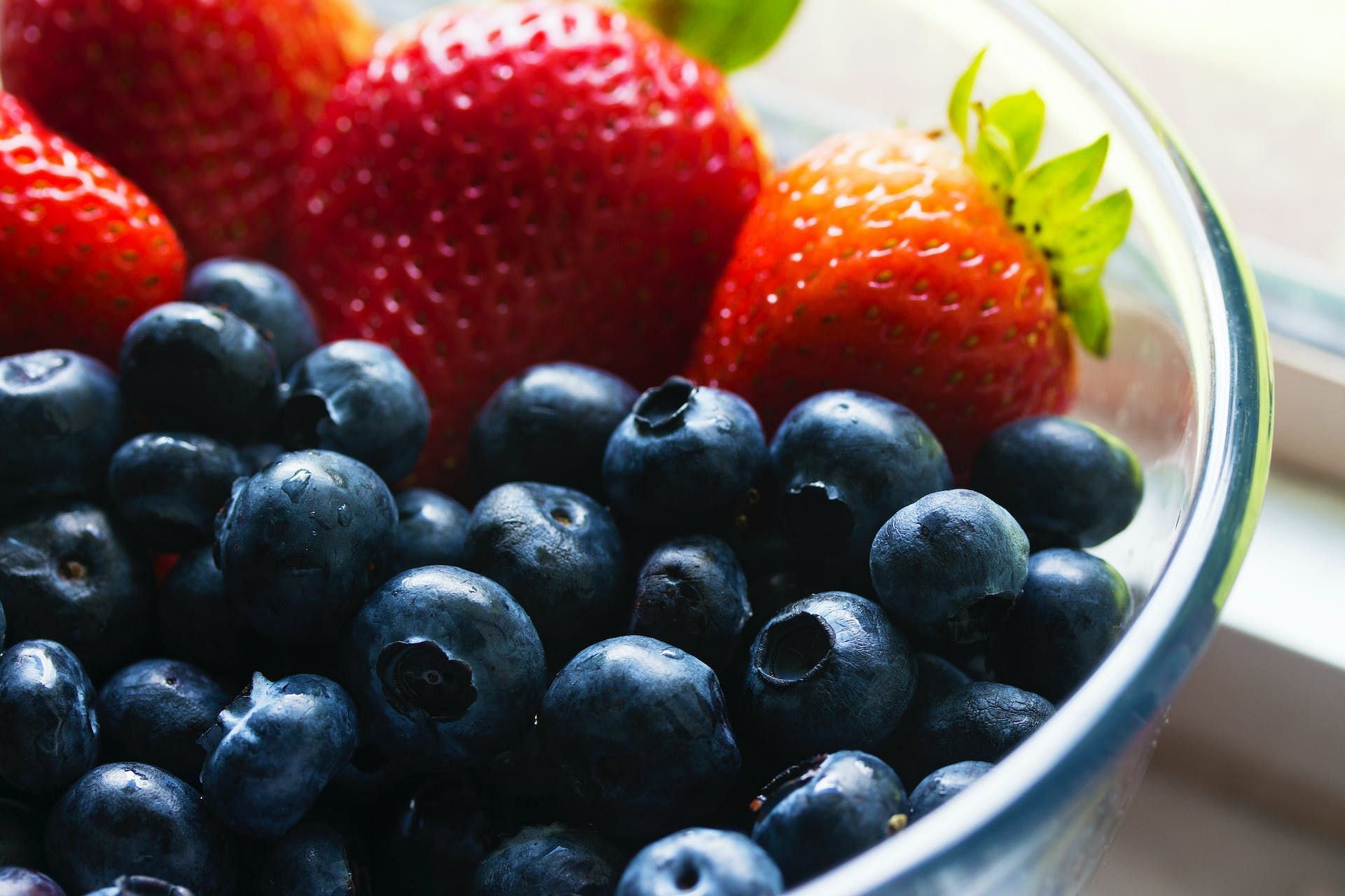 Berries reduce depression. (Image via Pexels/Angele J)