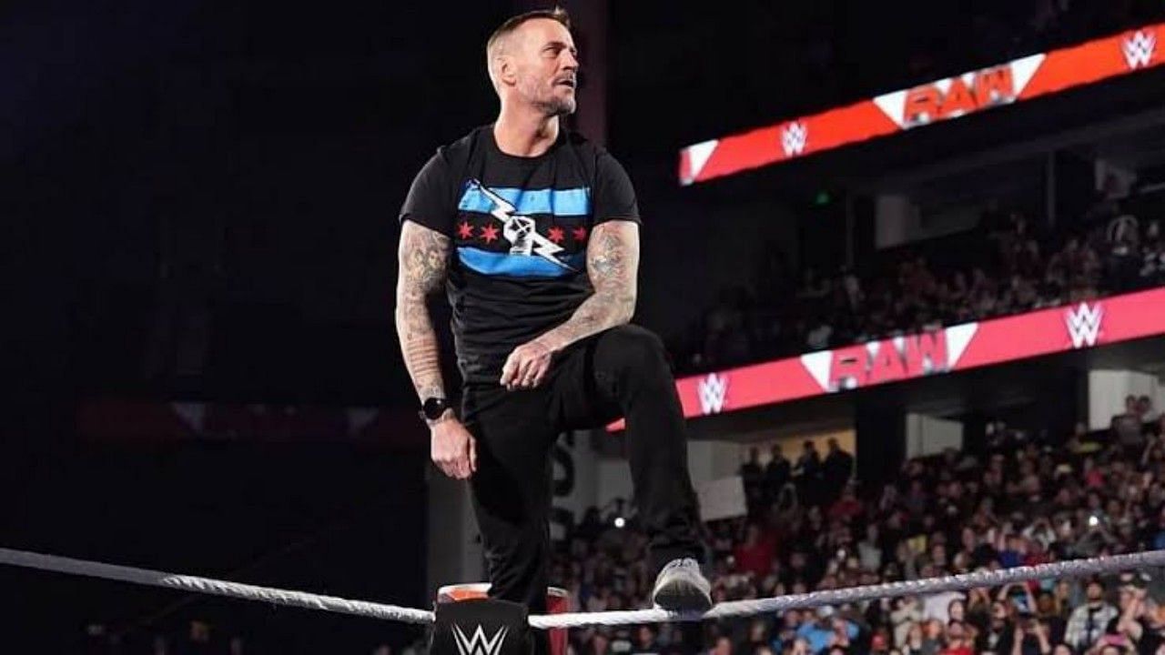 WWE दिग्गज सीएम पंक की इस हफ्ते SmackDown में वापसी होने वाली है 