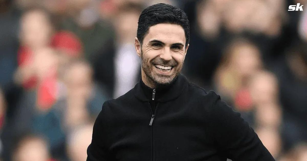 Arsenal manager Mikel Arteta reacts during a game.