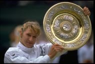 Steffi Graf defeated Martina Navratilova in the 1989 Wimbledon final
