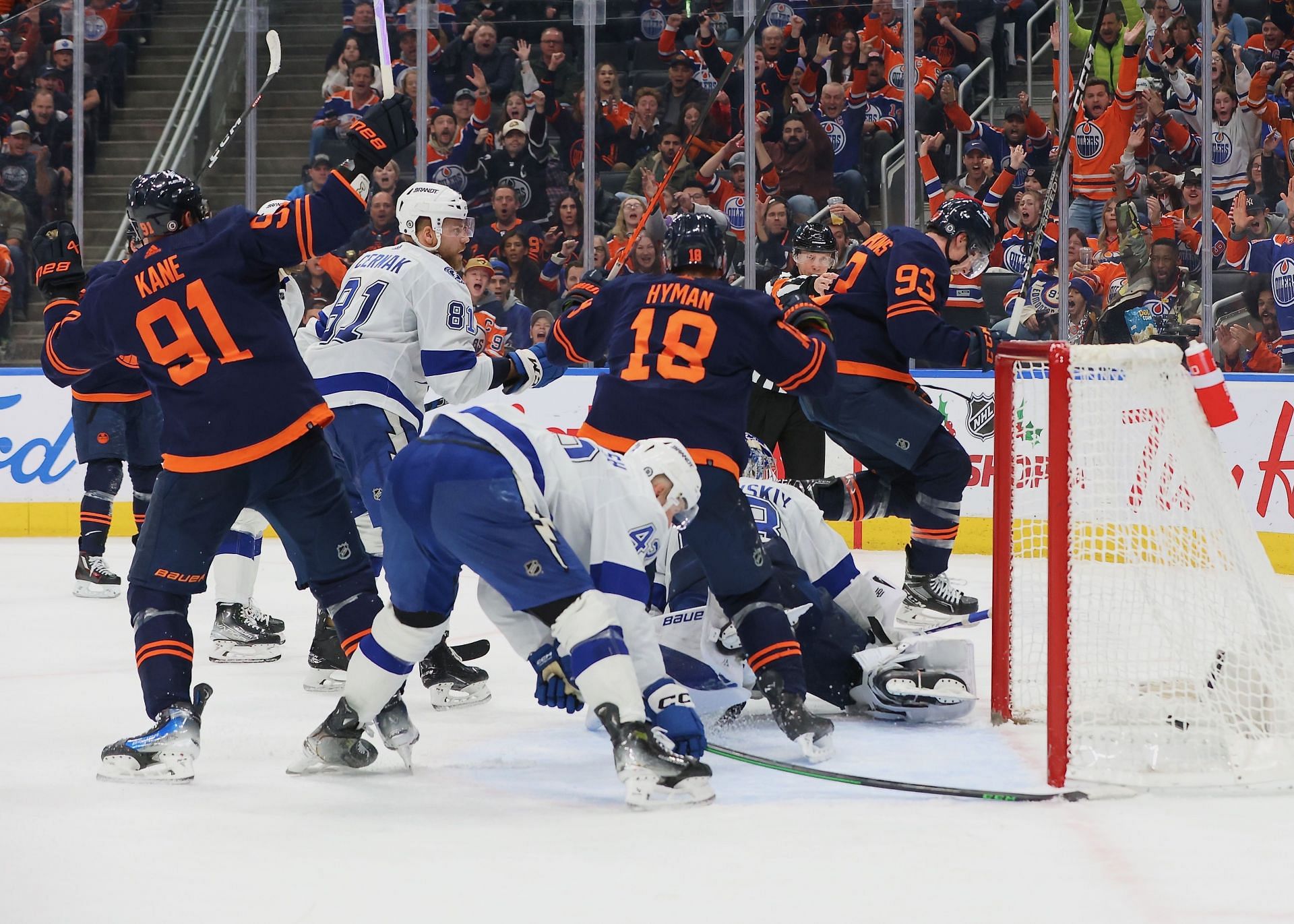 Tampa Bay Lightning v Edmonton Oilers