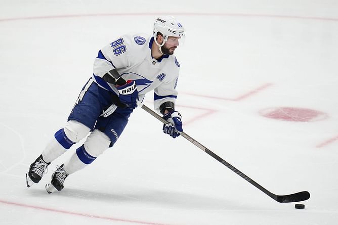 Nikita Kucherov channels his inner Ovechkin when faced with question over his recent shooting stat