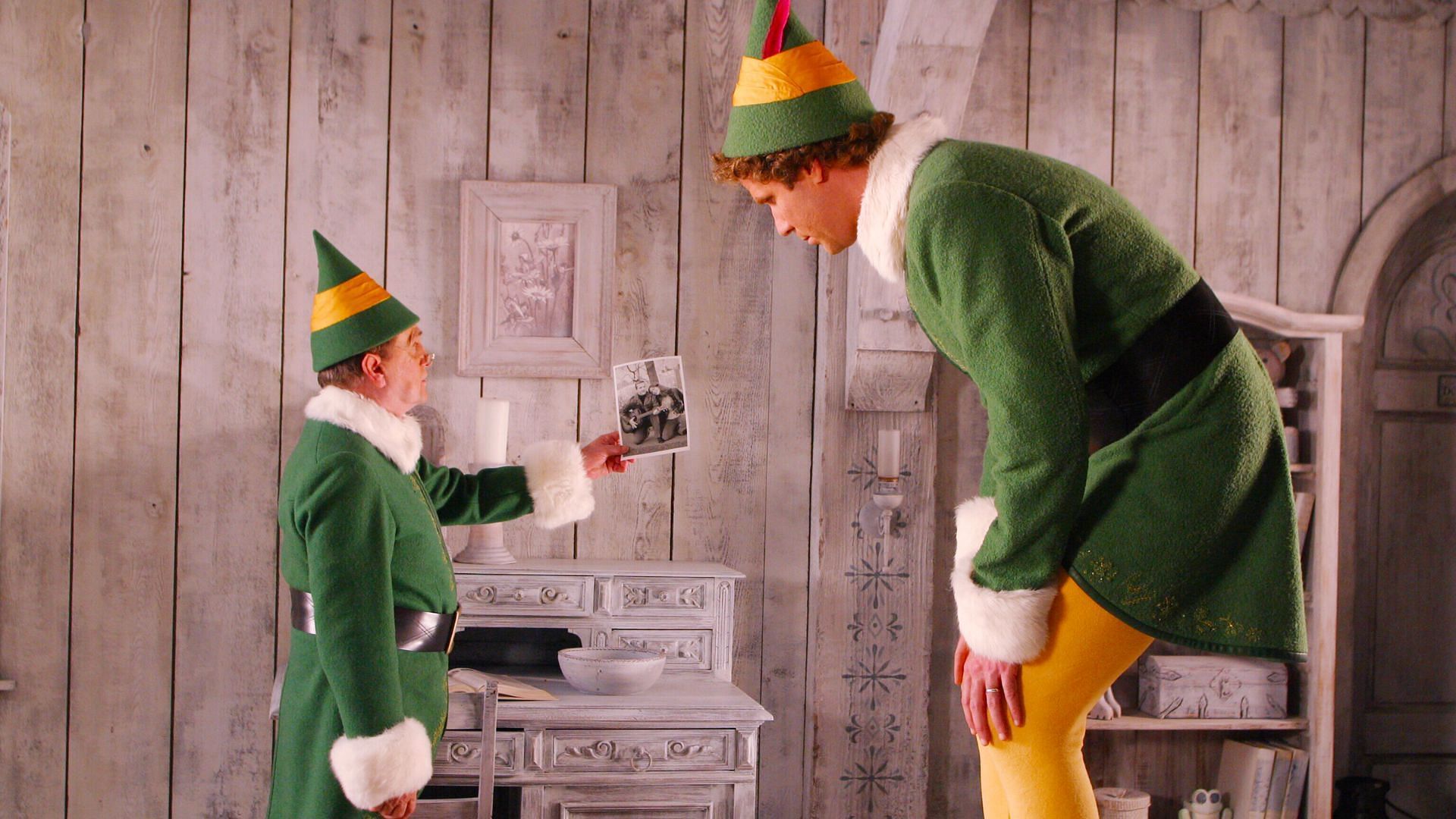 Elf released in 2003 (Image via Warner Brothers)