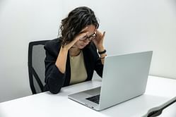 Hormonal Headaches: What is the Role of Hormones in Throbbing Pain?