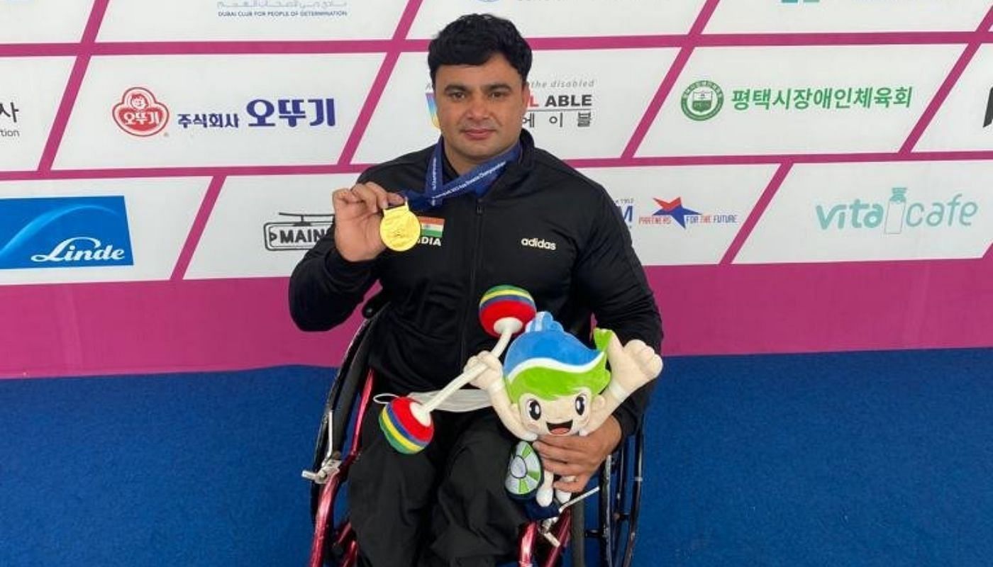 Ashok Malik wins gold in the 65kg category in the Asia Oceania Para Powerlifting Championship held in Pyeongtaek, South Korea (Image via Para Powerlifting Twitter)