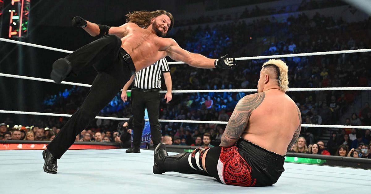 AJ Styles and Solo Sikoa during their SmackDown match.
