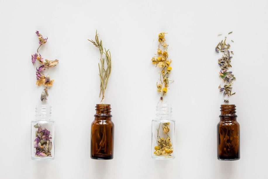 There are various types of oils (Image via Freepik)