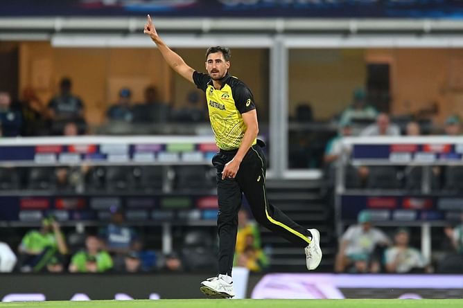 "If they went till 24 crores, they could have gone till 25 as well" - Aakash Chopra on Gujarat Titans failing to buy Mitchell Starc in IPL auction