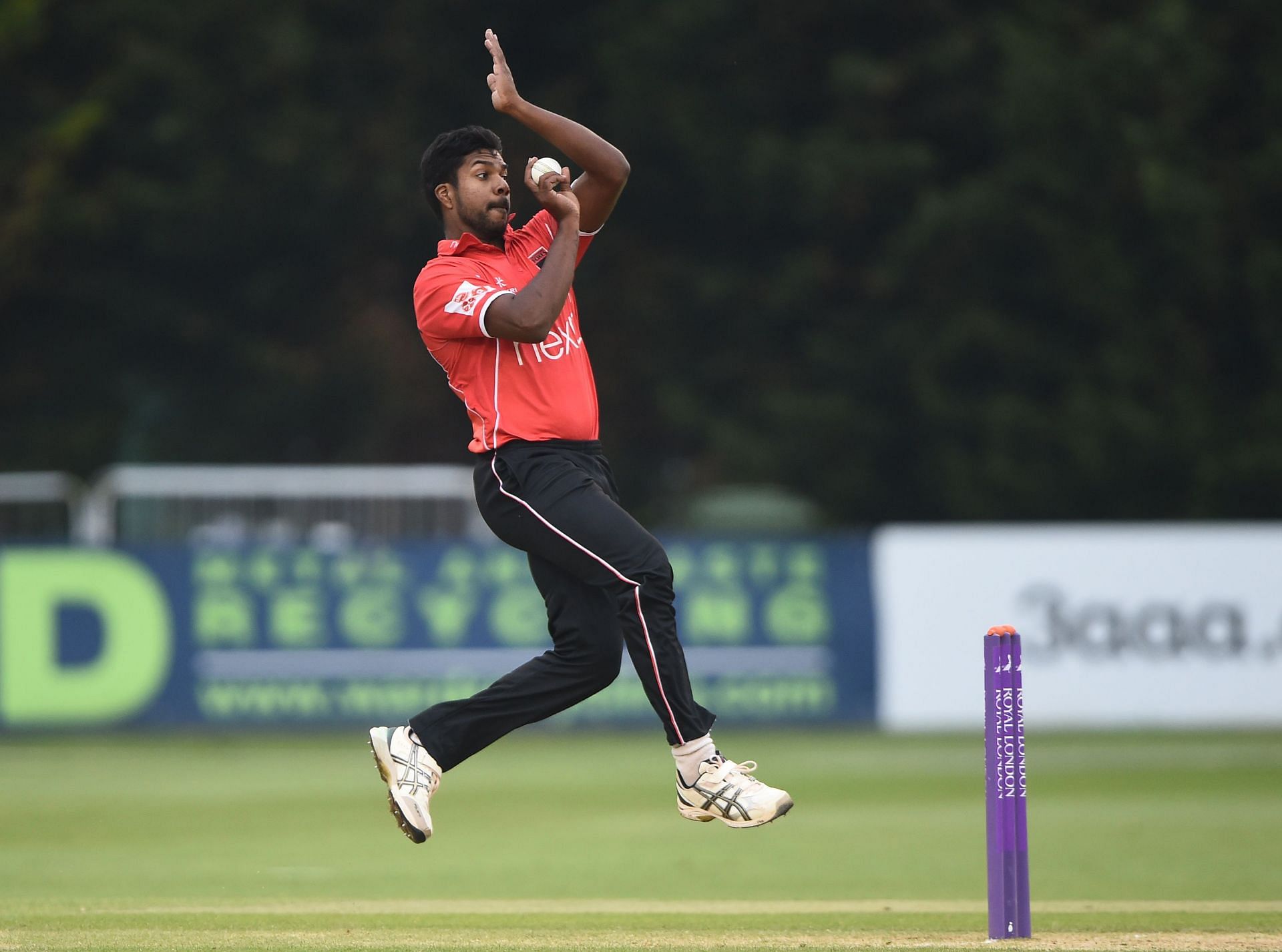 Varun Aaron during Derbyshire vs Leicestershire - Royal London One-Day Cup [Getty Images]
