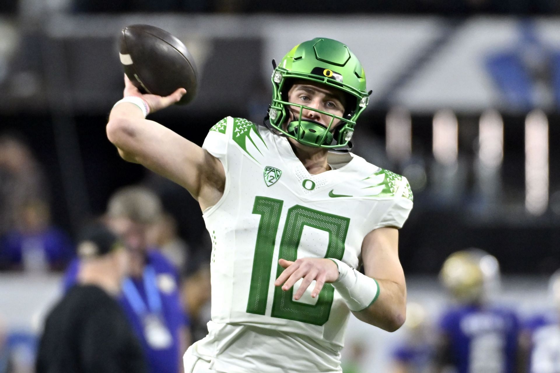 Will Bo Nix play in the Bowl Game? Oregon QB's status explored