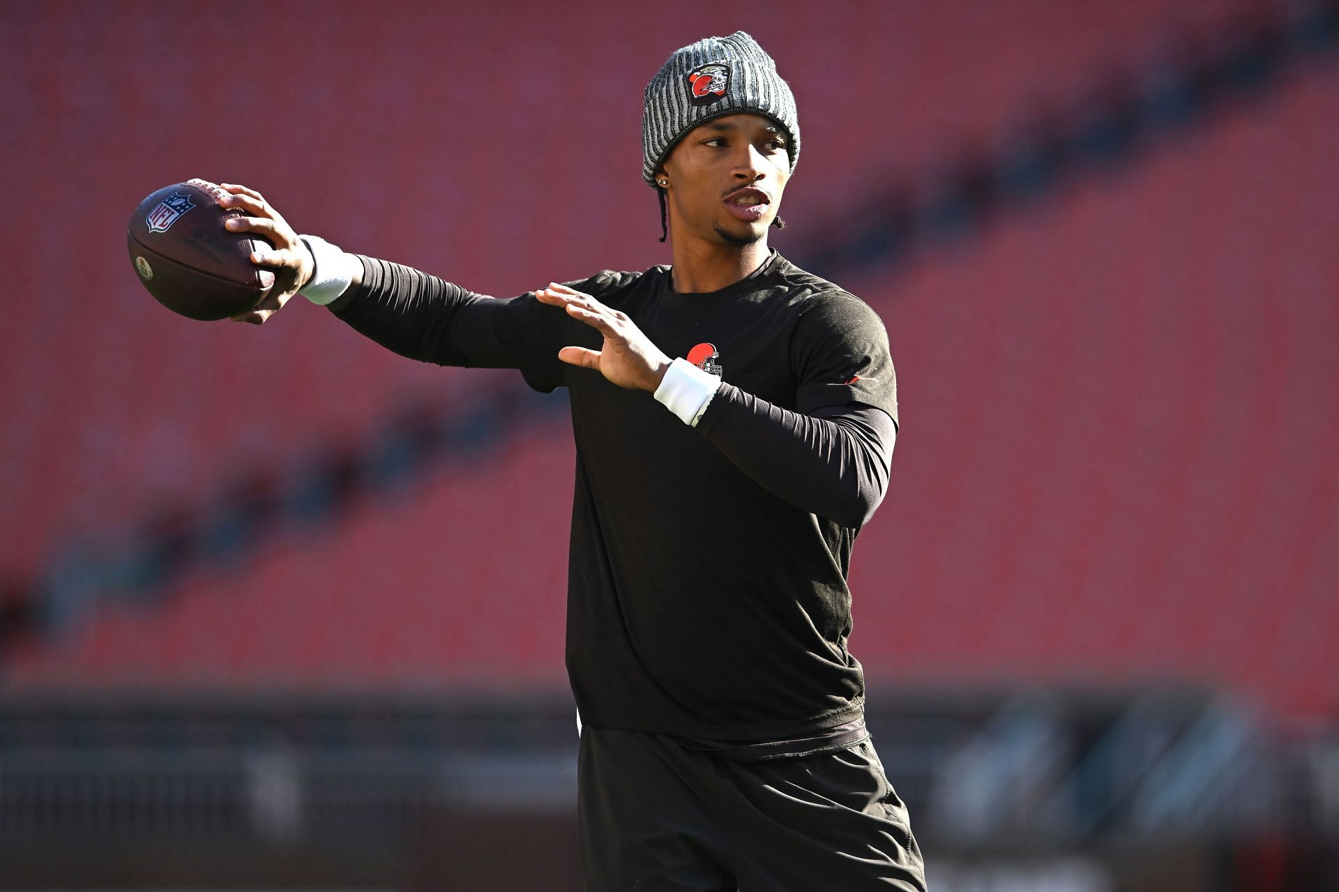 Dorian Thompson-Robinson at Pittsburgh Steelers vs. Cleveland Browns