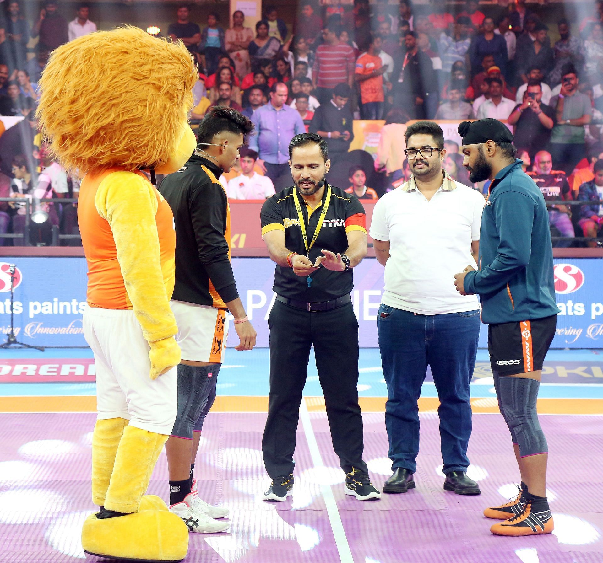 Pro Kabaddi League Suspension and Warning Cards (Credit: PKL)