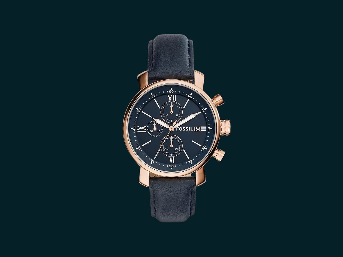 The Rhett Chronograph Navy leather watch (Image via Fossil)