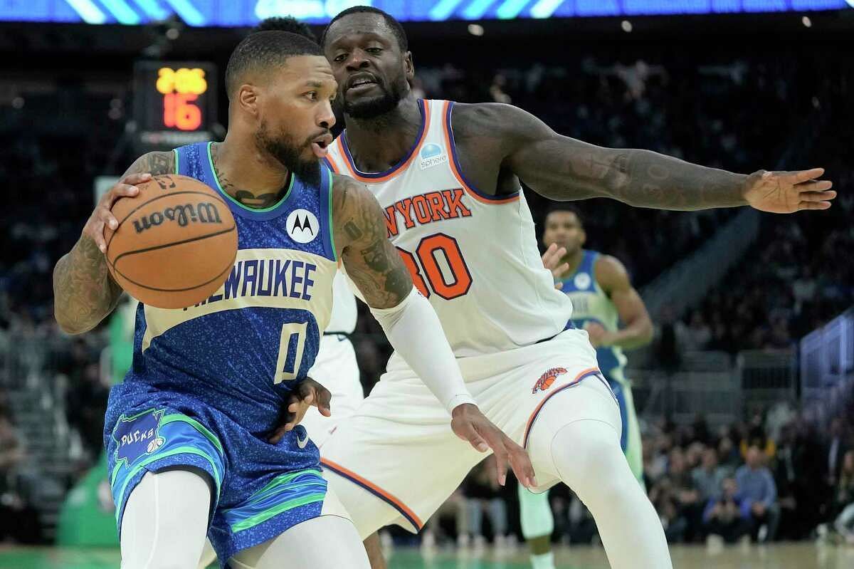 Damian Lillard captivated by the In-Season Trophy